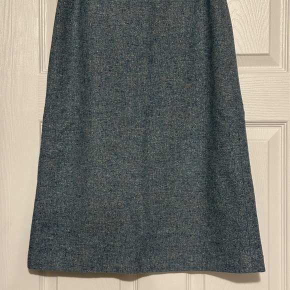 Brooks Brothers Tweed A-Line Skirt – Wool/Silk Blend, Size 2 - Picture 2 of 5
